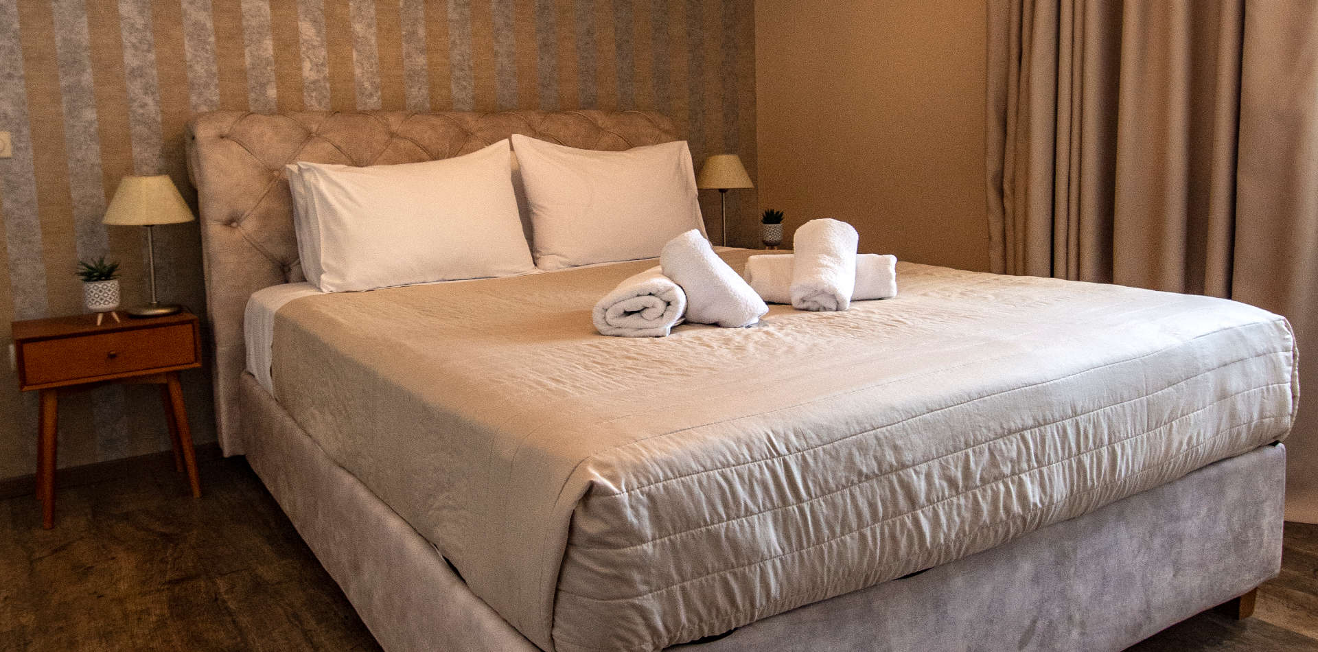 Ninos Luxury Apartment